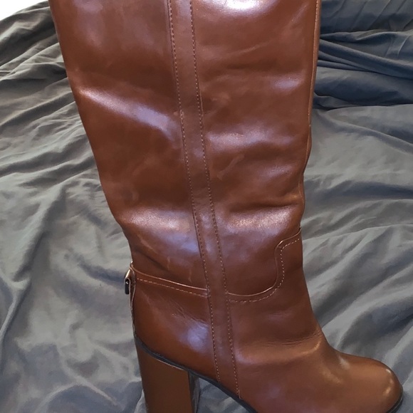 Boots - Picture 2 of 5